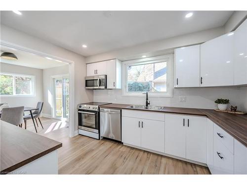 119 Fife Road, Guelph, ON - Indoor Photo Showing Kitchen With Double Sink