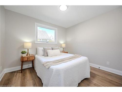 119 Fife Road, Guelph, ON - Indoor Photo Showing Bedroom