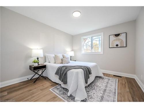 119 Fife Road, Guelph, ON - Indoor Photo Showing Bedroom