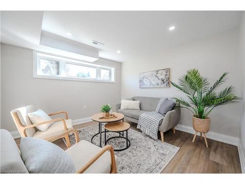 119 Fife Road, Guelph, ON - Indoor Photo Showing Living Room