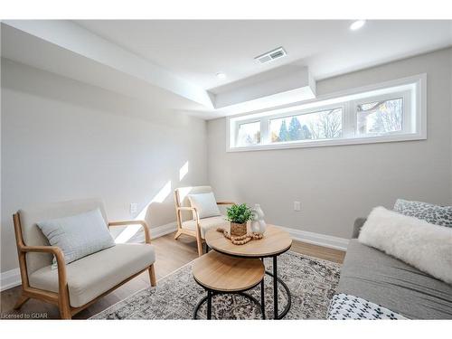 119 Fife Road, Guelph, ON - Indoor Photo Showing Living Room