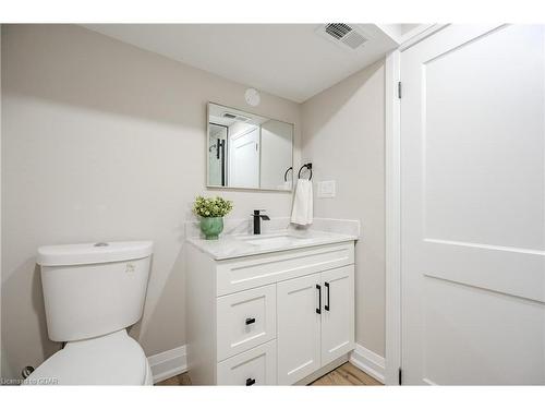 119 Fife Road, Guelph, ON - Indoor Photo Showing Bathroom