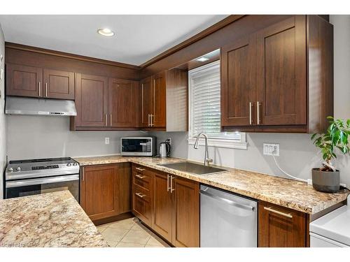 758 Annamore Road, Mississauga, ON - Indoor Photo Showing Kitchen