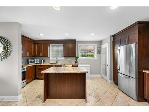 758 Annamore Road, Mississauga, ON - Indoor Photo Showing Kitchen