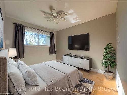 Upper-26 Balmoral Drive, Guelph, ON - Indoor Photo Showing Bedroom