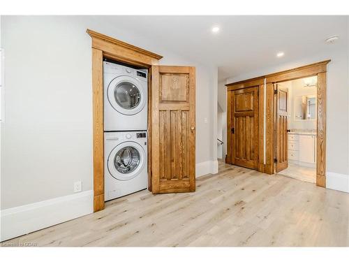 2-44 Roseview Avenue, Cambridge, ON - Indoor Photo Showing Laundry Room