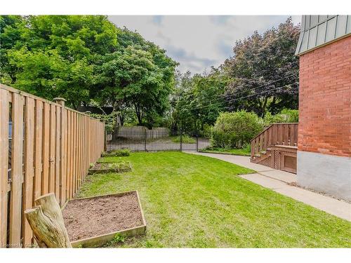 2-44 Roseview Avenue, Cambridge, ON - Outdoor