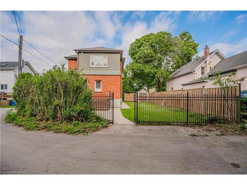 2-44 Roseview Avenue, Cambridge, ON - Outdoor