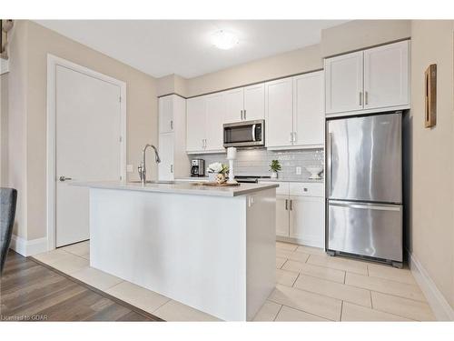 103-73 Arthur Street S, Guelph, ON - Indoor Photo Showing Kitchen With Upgraded Kitchen