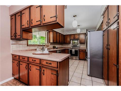 4711 Watson Road S, Puslinch, ON - Indoor Photo Showing Kitchen