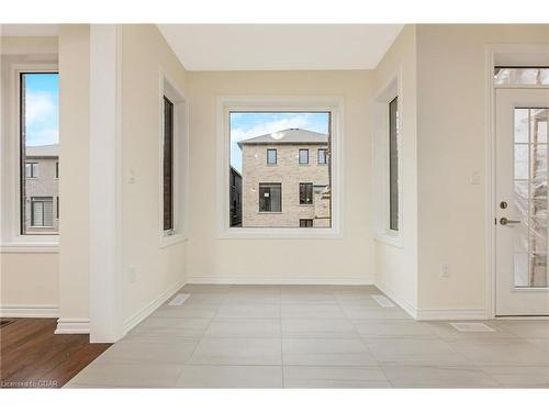 35 Spiers Road, Erin, ON - Indoor Photo Showing Other Room