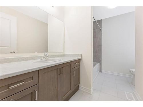 35 Spiers Road, Erin, ON - Indoor Photo Showing Bathroom