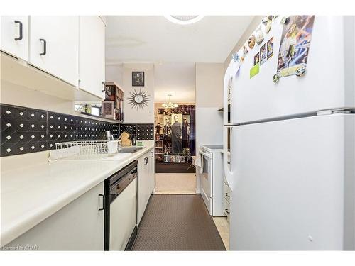 302-10 Ajax Street, Guelph, ON - Indoor Photo Showing Kitchen