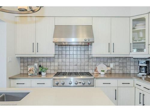 28-19 Simmonds Dr, Guelph, ON - Indoor Photo Showing Kitchen