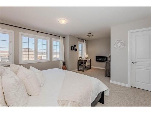 51 Wideman Boulevard, Guelph, ON - Indoor Photo Showing Bedroom