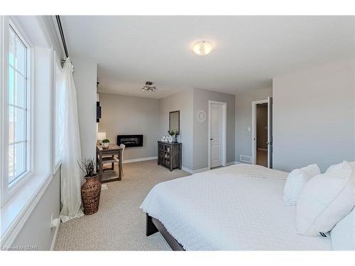 51 Wideman Boulevard, Guelph, ON - Indoor Photo Showing Bedroom