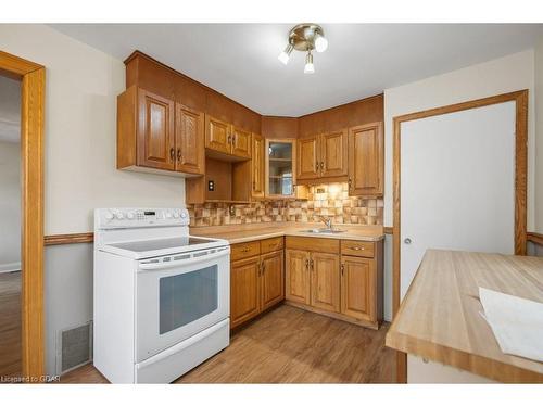 369 York Road, Guelph, ON - Indoor Photo Showing Kitchen