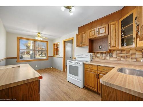 369 York Road, Guelph, ON - Indoor Photo Showing Kitchen