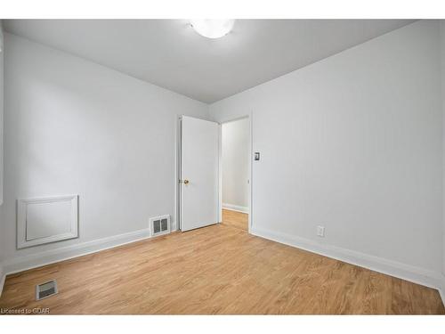 369 York Road, Guelph, ON - Indoor Photo Showing Other Room