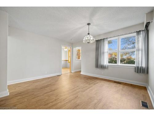 369 York Road, Guelph, ON - Indoor Photo Showing Other Room