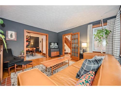 20 Mac Avenue, Guelph, ON - Indoor Photo Showing Living Room