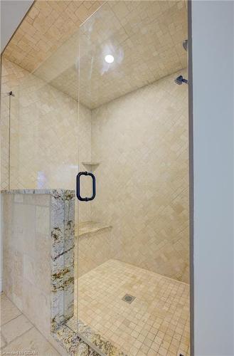 550 Pinery Trail, Waterloo, ON - Indoor Photo Showing Bathroom