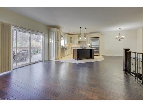 550 Pinery Trail, Waterloo, ON - Indoor Photo Showing Living Room