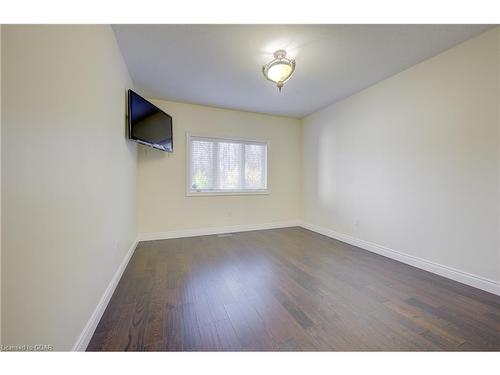 550 Pinery Trail, Waterloo, ON - Indoor Photo Showing Other Room