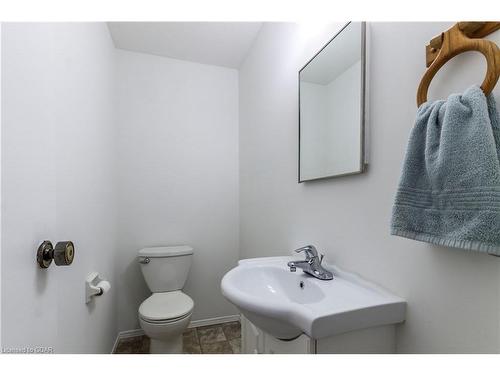 32 Wilsonview Avenue, Guelph, ON - Indoor Photo Showing Bathroom