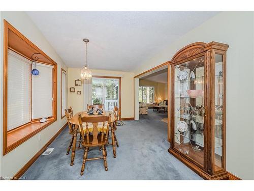 2 Spruce Avenue, Puslinch, ON - Indoor Photo Showing Dining Room