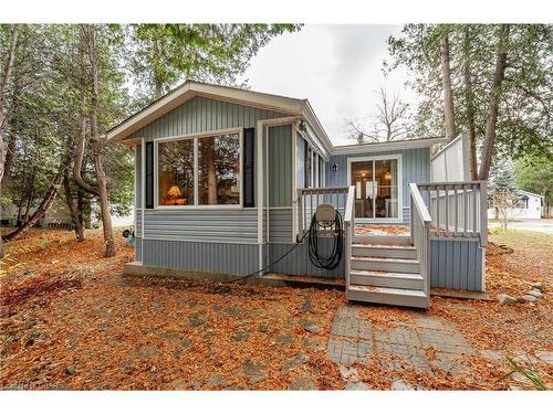 2 Spruce Avenue, Puslinch, ON - Outdoor