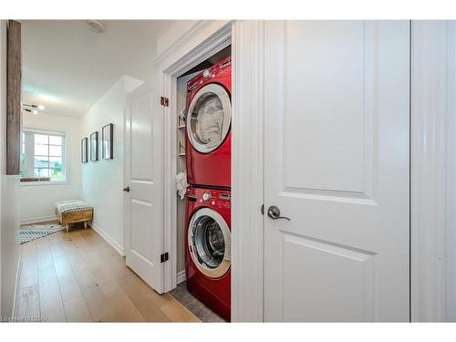 22B-146 Downey Road, Guelph, ON - Indoor Photo Showing Laundry Room