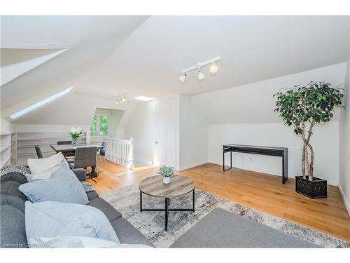 138 Dublin Street N, Guelph, ON - Indoor Photo Showing Living Room