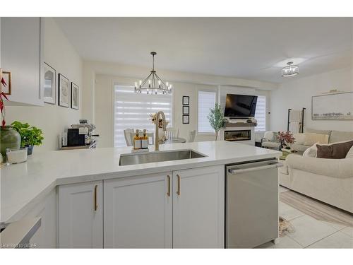 71 Dass Drive W, Fergus, ON - Indoor Photo Showing Kitchen