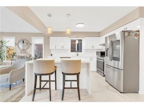 7 Drohan Drive, Guelph, ON - Indoor Photo Showing Kitchen