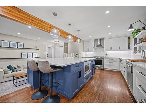 11 Mutual Street, Guelph, ON - Indoor Photo Showing Kitchen With Upgraded Kitchen