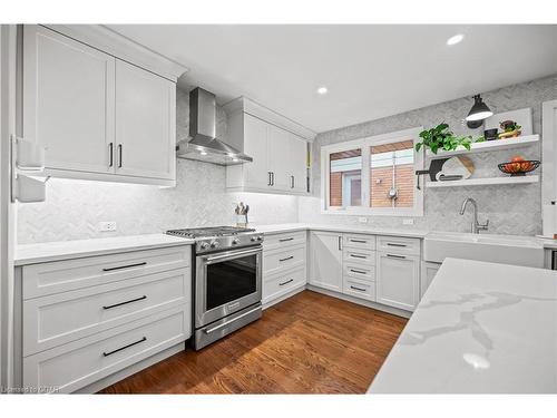 11 Mutual Street, Guelph, ON - Indoor Photo Showing Kitchen With Upgraded Kitchen