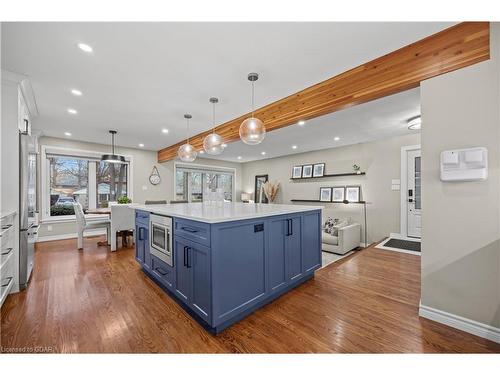 11 Mutual Street, Guelph, ON - Indoor Photo Showing Kitchen With Upgraded Kitchen