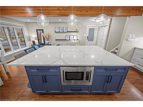 11 Mutual Street, Guelph, ON - Indoor Photo Showing Kitchen