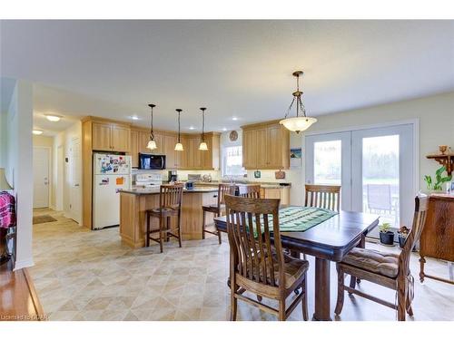 242073 Concession 2-3 Road, Grand Valley, ON - Indoor Photo Showing Dining Room