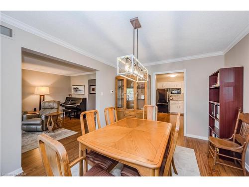 106-121 Waterloo Avenue, Guelph, ON - Indoor Photo Showing Dining Room