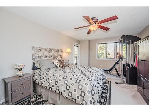 106-121 Waterloo Avenue, Guelph, ON - Indoor Photo Showing Bedroom