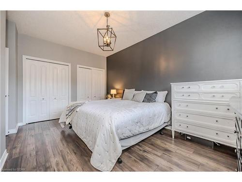 30 Geddes Crescent, Guelph, ON - Indoor Photo Showing Bedroom