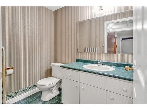 35 Arbordale Walk, Guelph, ON - Indoor Photo Showing Bathroom