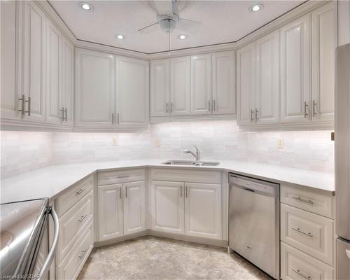 404-24 Marilyn Drive, Guelph, ON - Indoor Photo Showing Kitchen With Double Sink