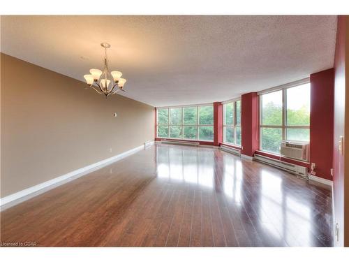 404-24 Marilyn Drive, Guelph, ON - Indoor Photo Showing Other Room