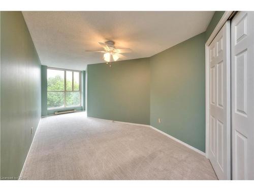 404-24 Marilyn Drive, Guelph, ON - Indoor Photo Showing Other Room