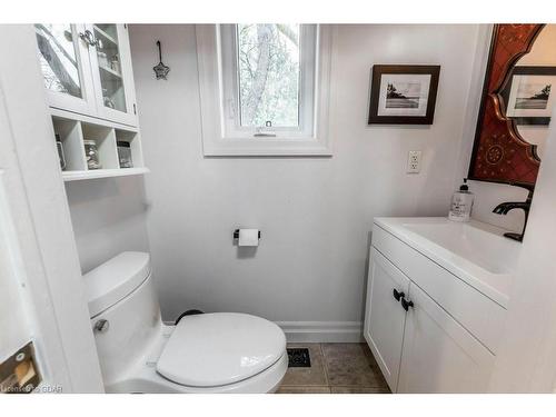 69 Rodney Boulevard, Guelph, ON - Indoor Photo Showing Bathroom