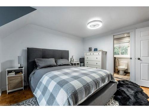 69 Rodney Boulevard, Guelph, ON - Indoor Photo Showing Bedroom