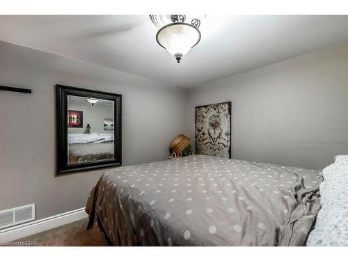 69 Rodney Boulevard, Guelph, ON - Indoor Photo Showing Bedroom